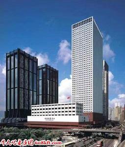 龙岗平湖华南城首府，3栋22层600套大型统建楼，10号线地铁站500米